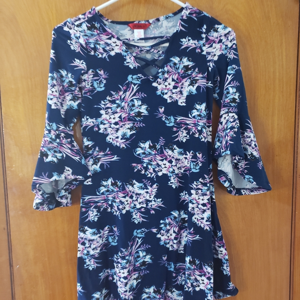 Girls cotton dress with bell sleeves